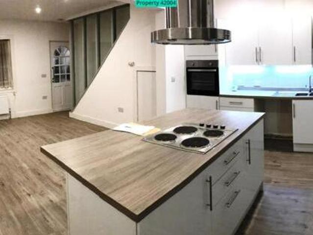House for rent in Navestock Side