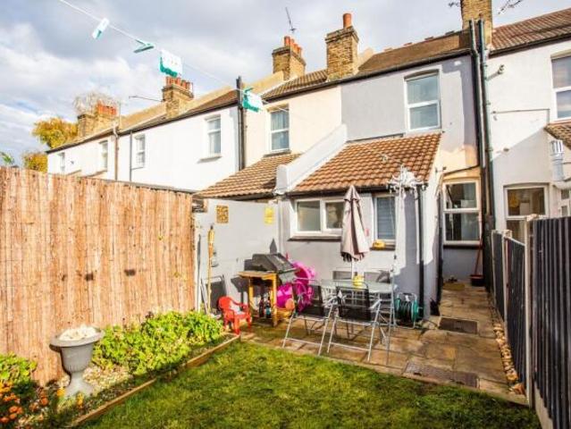 Cottage for rent in Alton Barnes
