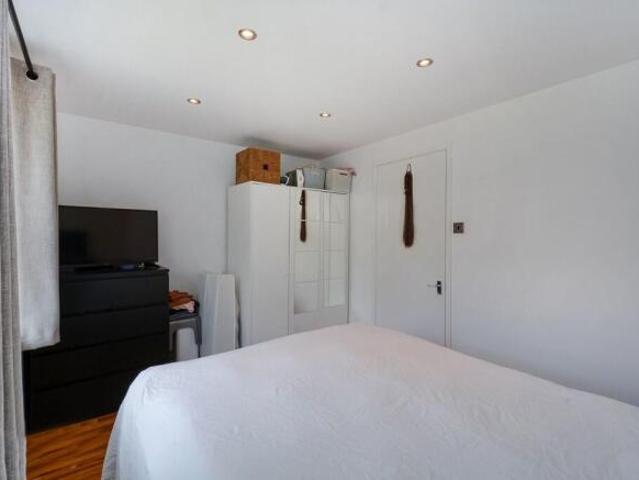 Cottage for rent in Cat Hill