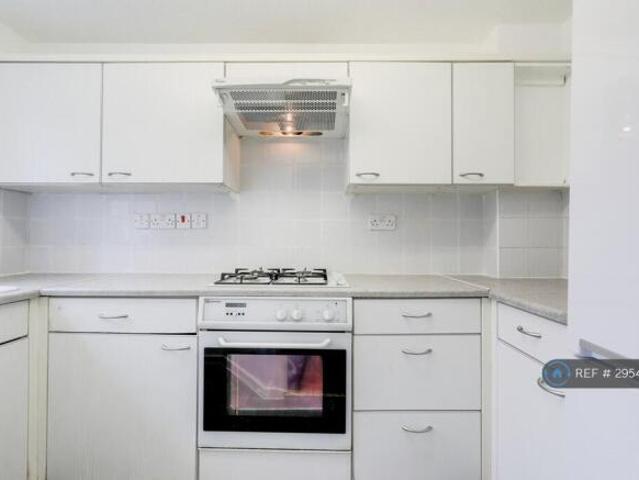 Cottage for rent in Cat Hill