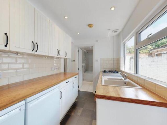 Cottage for rent in Hendon, Greater London