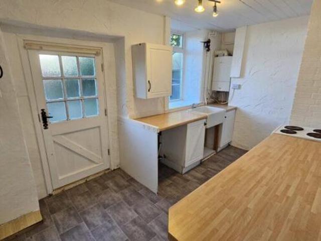 Cottage for rent in Rawdon, West Yorkshire