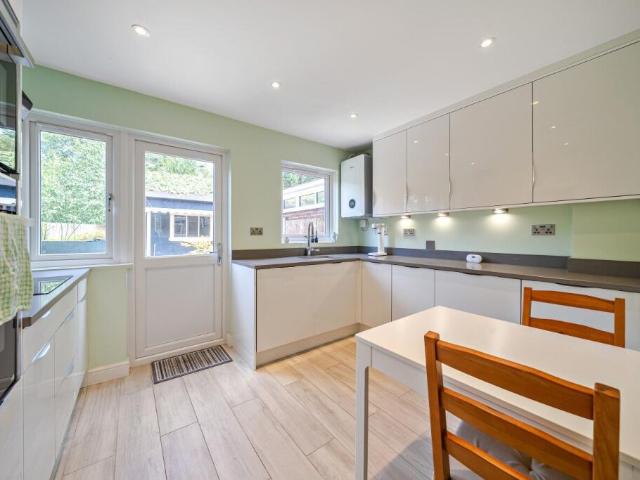 Terraced House for rent in Peckham
