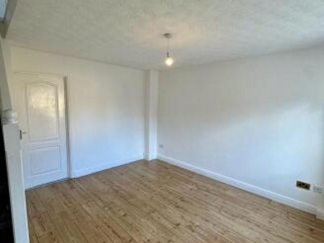 Cottage for rent in Calderstones
