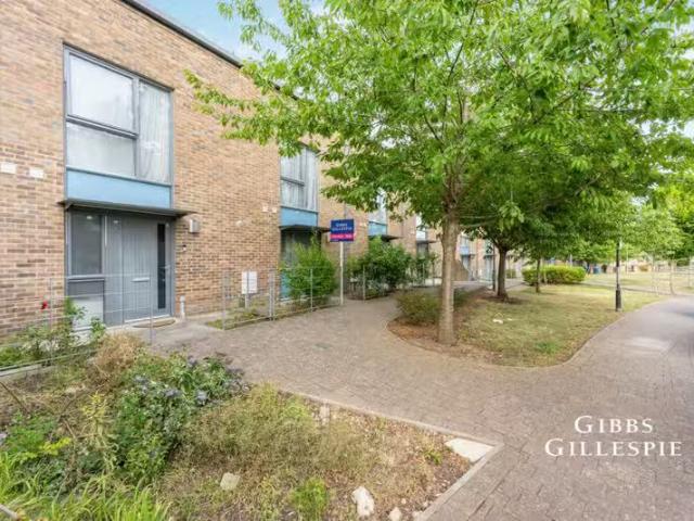 House for rent in Hatch End, Greater London