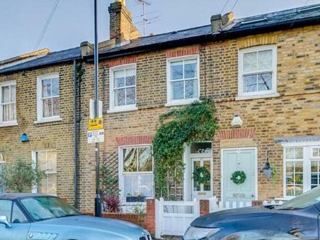House for rent in Lyons, Greater London