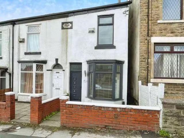 House for rent in Heaton, Moss Bank