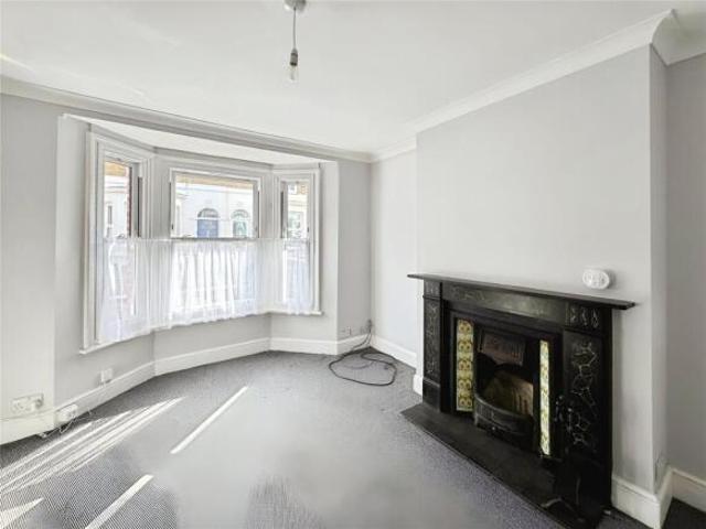 Cottage for rent in Middle Deal, Ash
