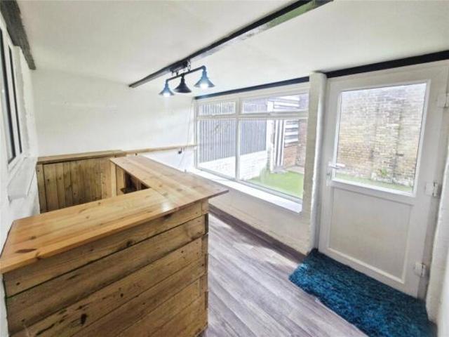 Cottage for rent in Middle Deal, Ash