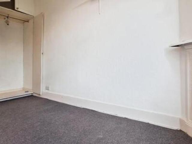 Cottage for rent in Greater London