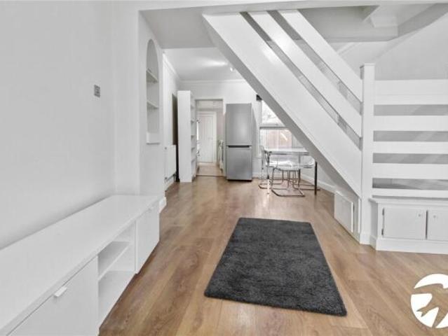 Cottage for rent in Hamerton, Kent