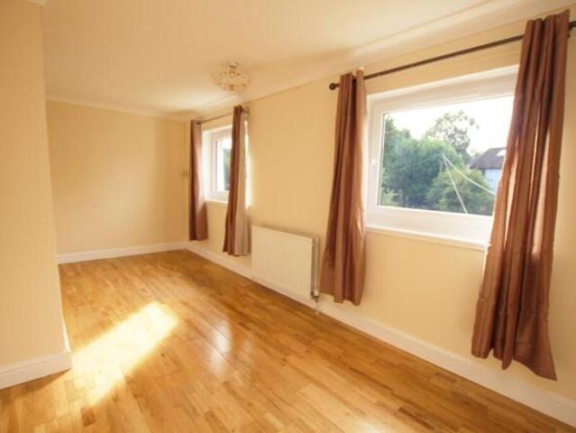 Cottage for rent in Milngavie, Scotland