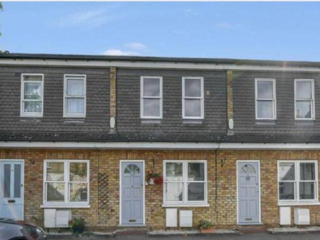 Terraced House for rent in East Dulwich