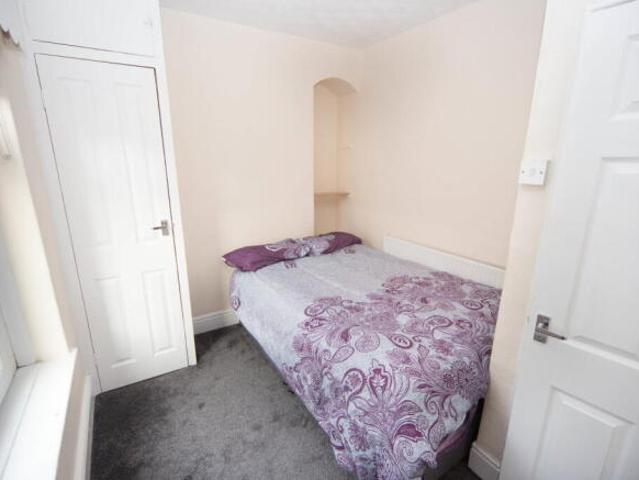 Cottage for rent in Plasnewydd, Falcon Lodge