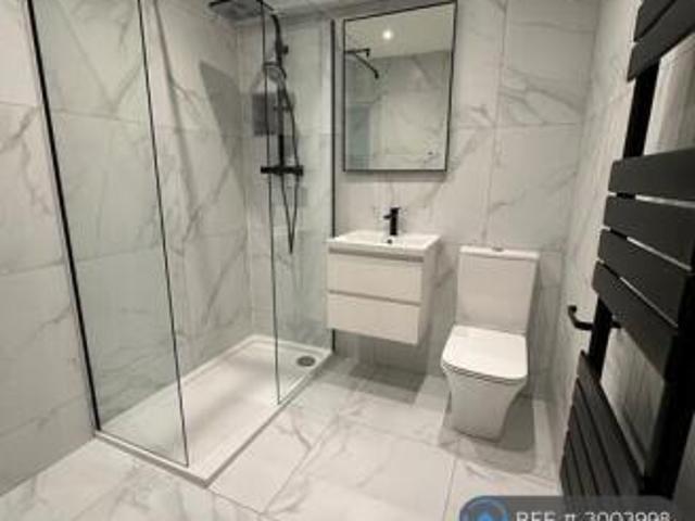 Cottage for rent in Lee Bank, Greater Manchester