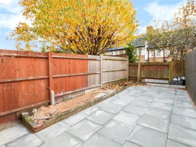 Cottage for rent in Cat Hill