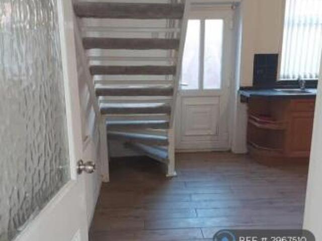 Cottage for rent in Lee Bank, Greater Manchester