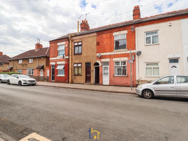 Terraced House for rent in Leicester
