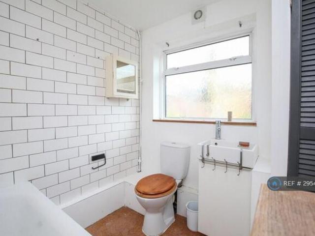 Cottage for rent in Cat Hill