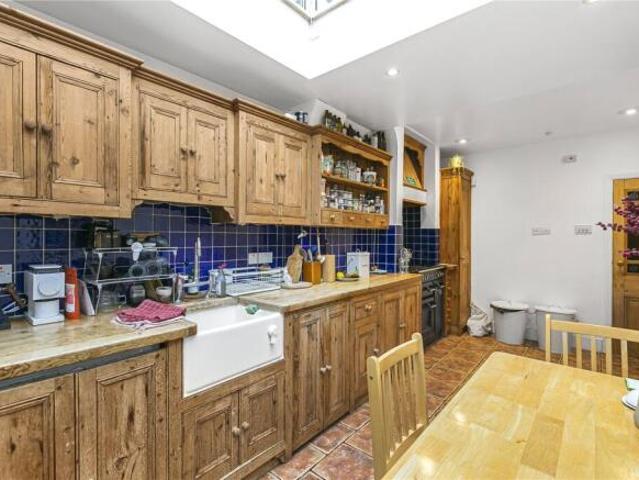 Cottage for rent in Cat Hill