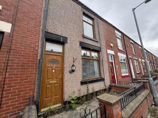 House for rent in Moses Gate, Lee Bank