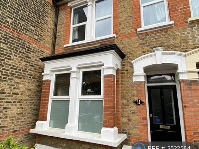 Terraced House for rent in Leytonstone Terraced House for rent in Leytonstone
