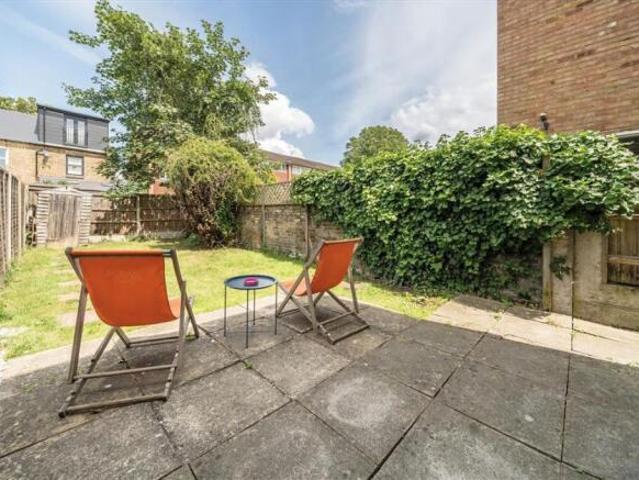 Cottage for rent in Lee, Greater London