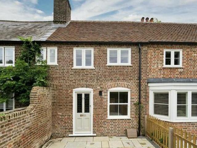 House for rent in Lower Green Esher, Blackhills