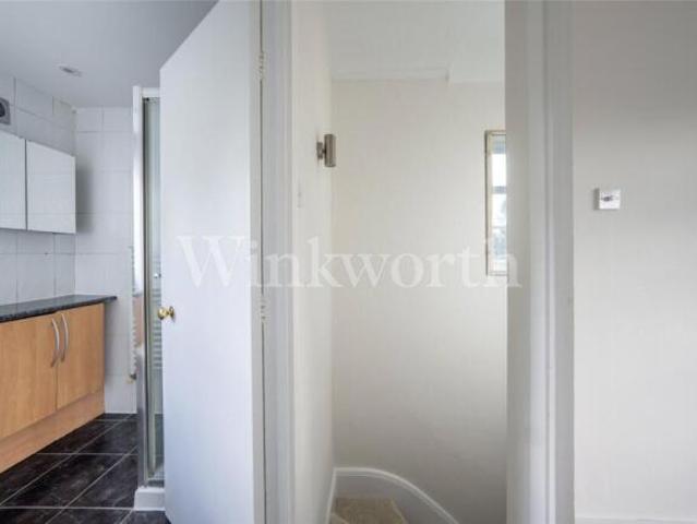 Cottage for rent in Cat Hill