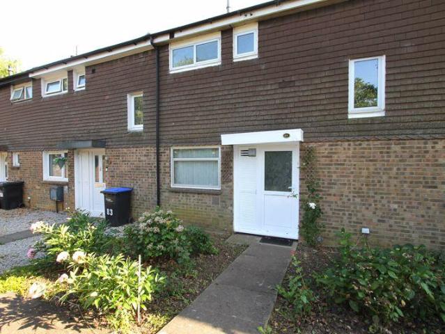 Terraced House for rent in Northampton