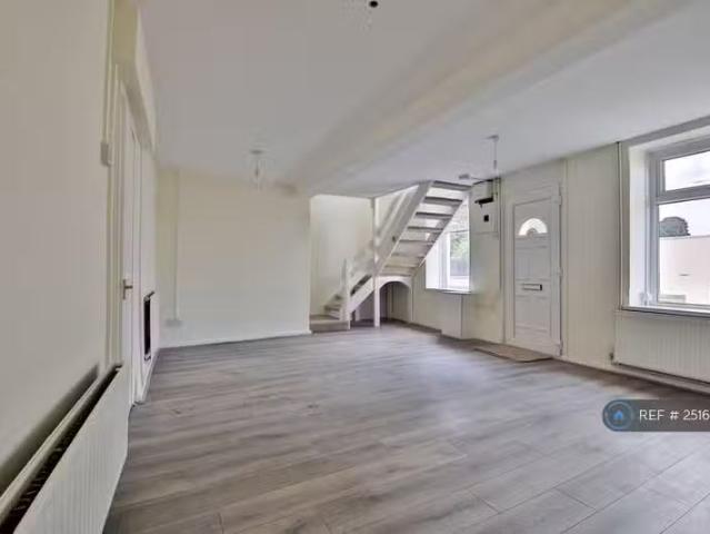 House for rent in Robertstown, Trecynon