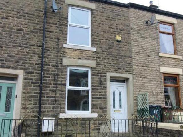 House for rent in Whitfield, Charlesworth