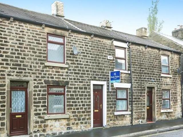 House for rent in Charlesworth