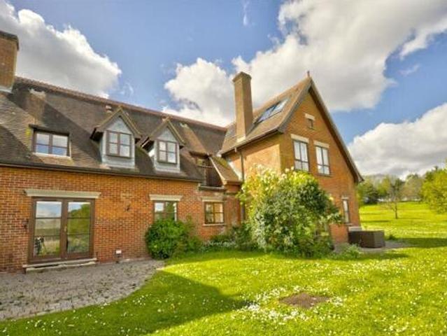 House for rent in Fole, Surrey