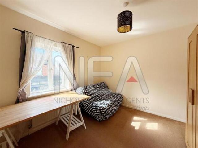 Cottage for rent in Reading