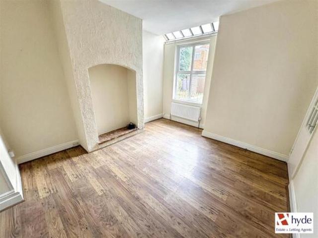 Cottage for rent in Bury, Greater Manchester