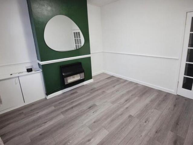 Cottage for rent in Burslem, Stoke-on-Trent