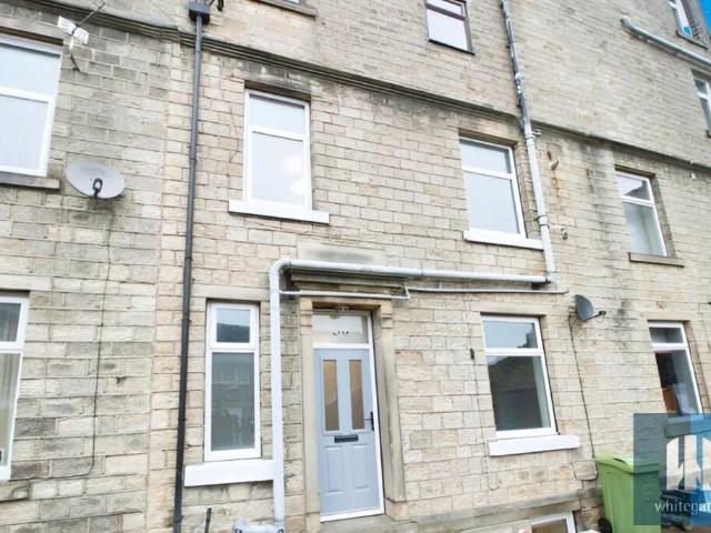 Terraced House for rent in Golcar