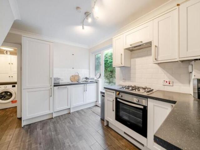 Cottage for rent in Cat Hill