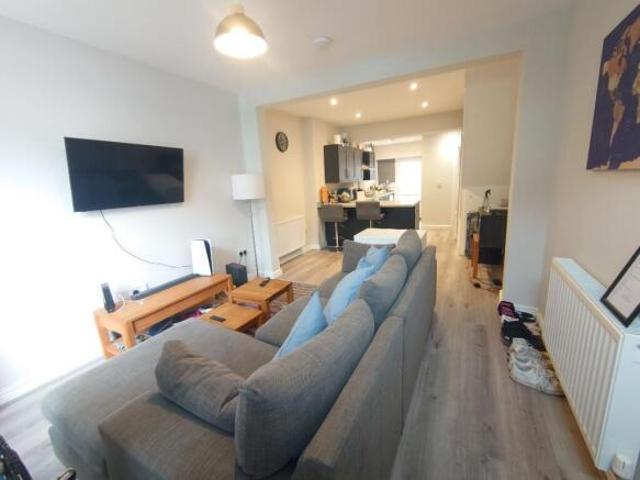 Cottage for rent in Kensington, Calderstones