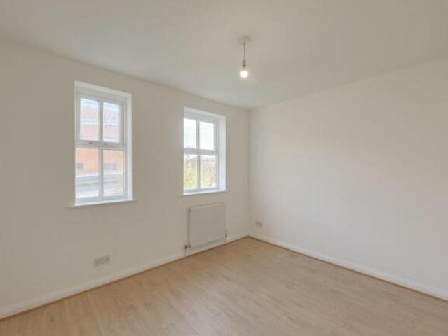 Cottage for rent in Cat Hill