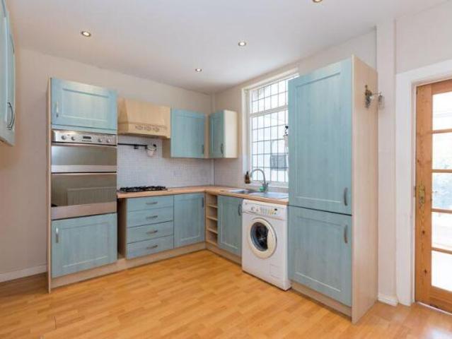 Cottage for rent in Lee Bank, Greater Manchester