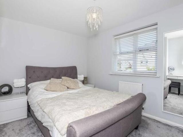 Cottage for rent in Tooting Graveney, Greater London