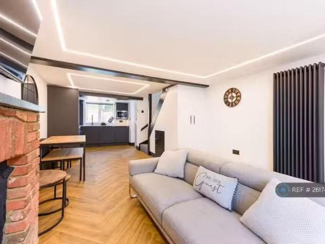 House for rent in Five Acres, Hertfordshire