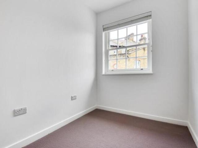 Cottage for rent in Cat Hill