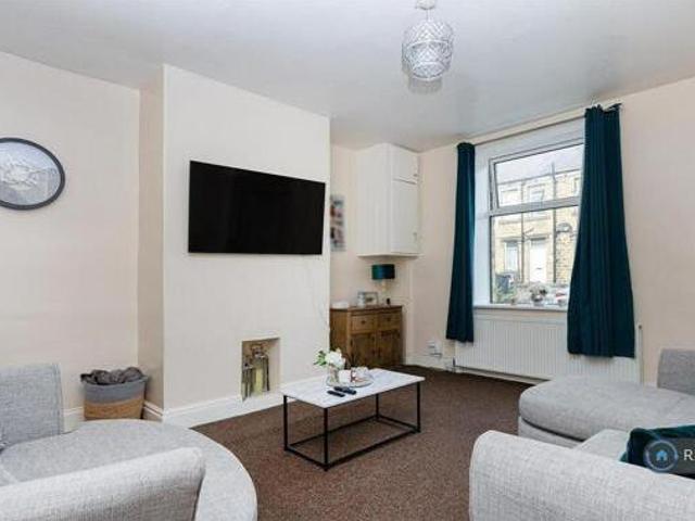 House for rent in Huddersfield, West Yorkshire