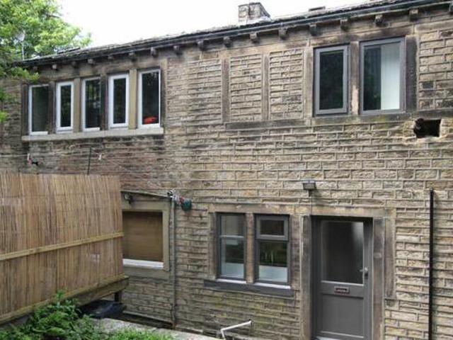 House for rent in Huddersfield, West Yorkshire