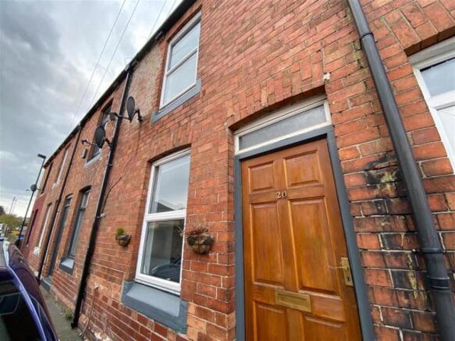 Cottage for rent in High Green, Sheffield