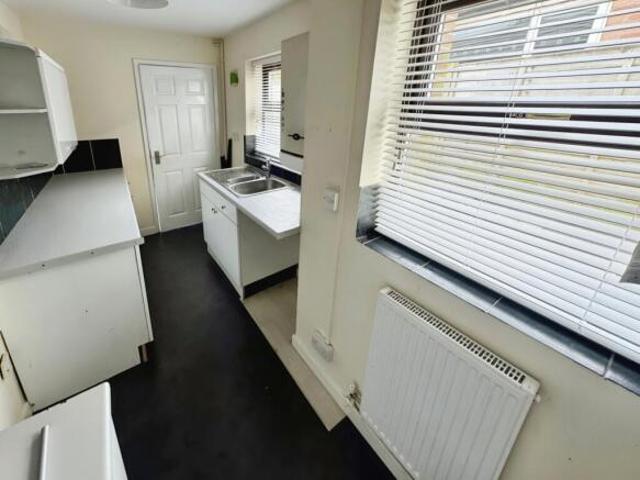Cottage for rent in Stoke-on-Trent