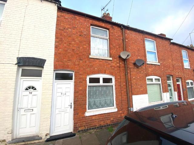 Terraced House for rent in Northampton